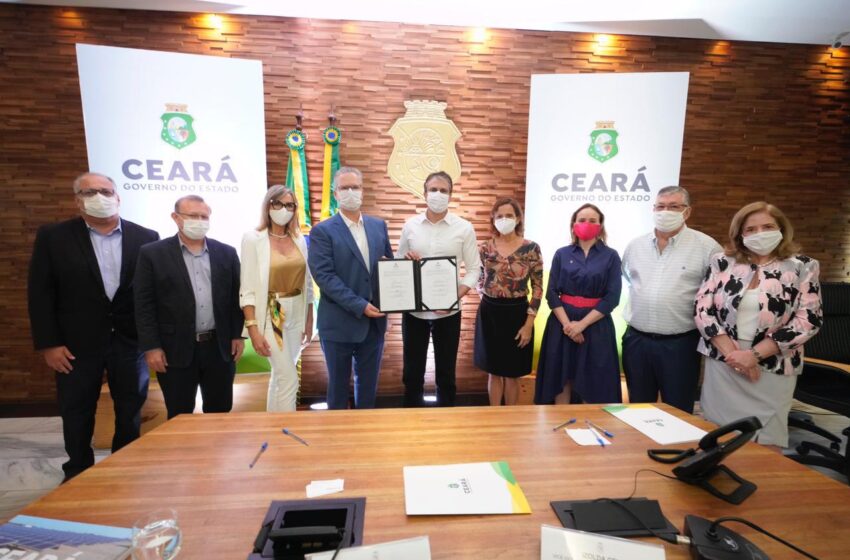  Governo do Ceará assina instalação de fábrica de geradores de energia solar no Pecém