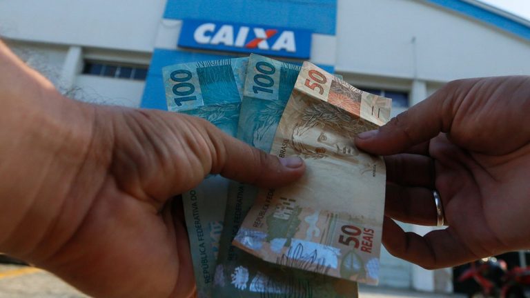  Caixa antecipa pagamento de terceira parcela do auxílio emergencial