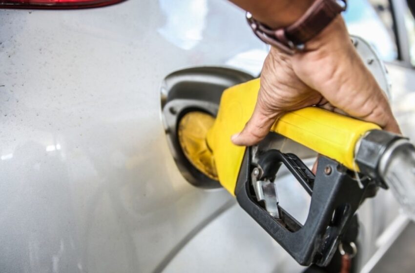  Gasolina volta a subir e GNV bate R$ 5,00; confira preços dos combustíveis