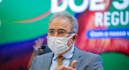  Queiroga afirma que todos os adultos terão 1ª dose até setembro