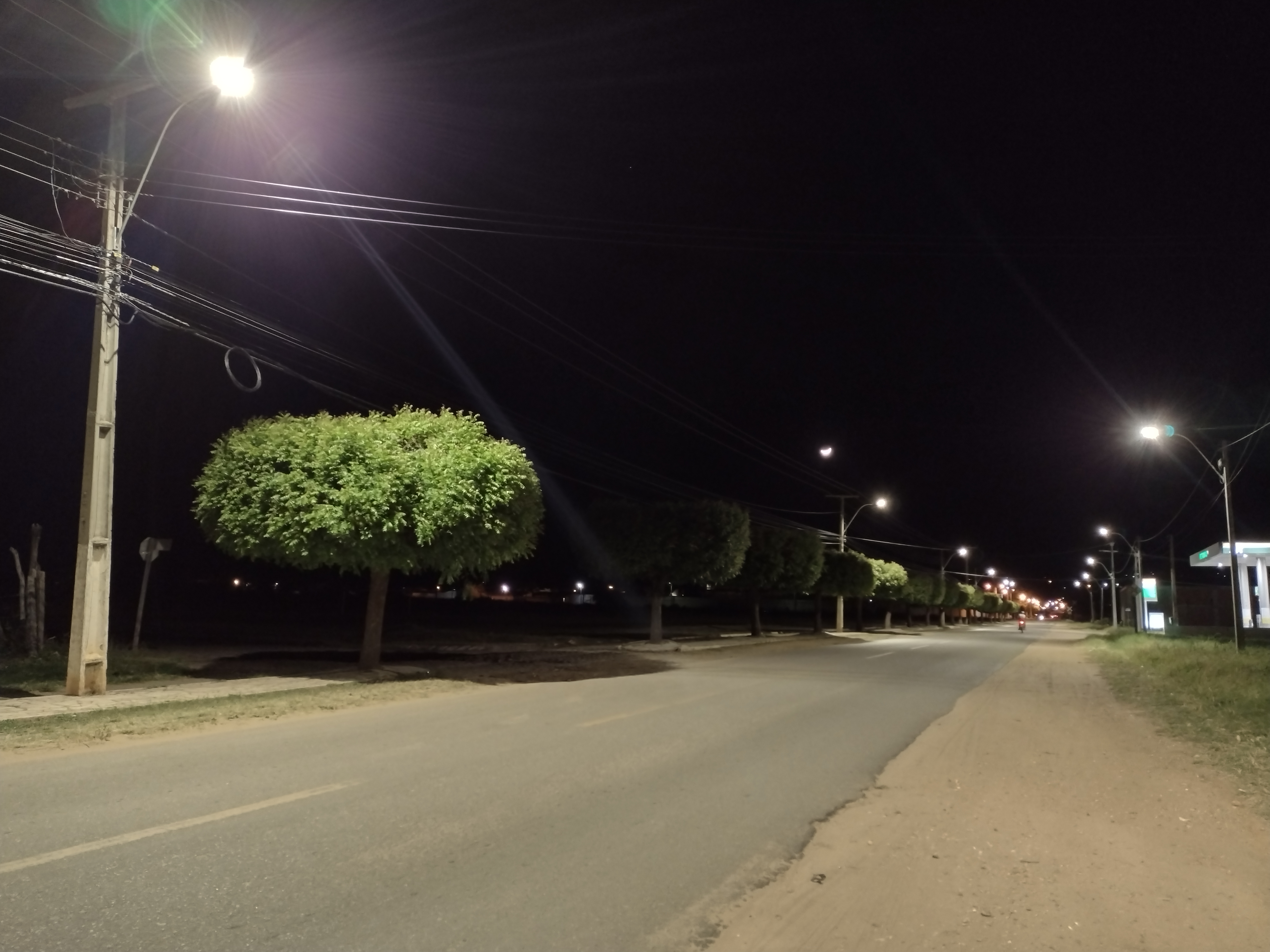  Moradores agradecem por nova iluminação da Avenida que Liga Capilé a Renê Lucena.