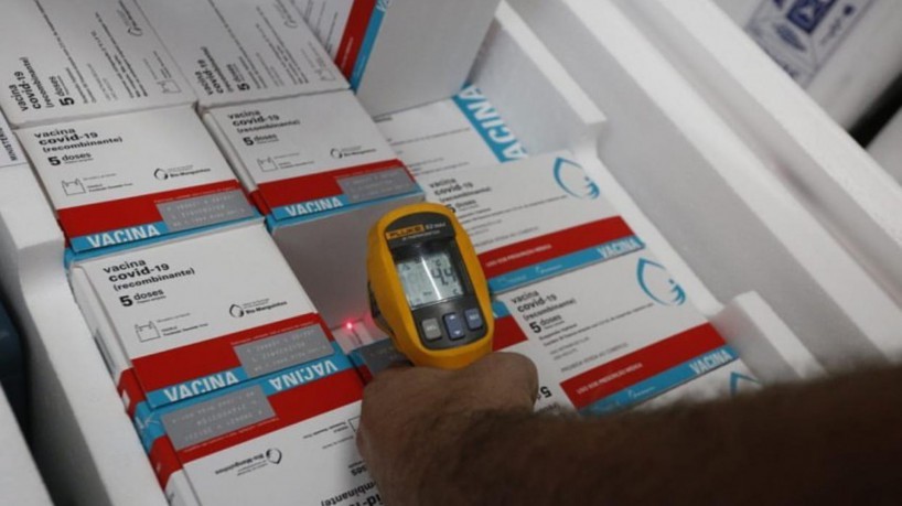  Ceará deve receber mais 105.500 mil doses de vacinas contra Covid-19 neste sábado, 7