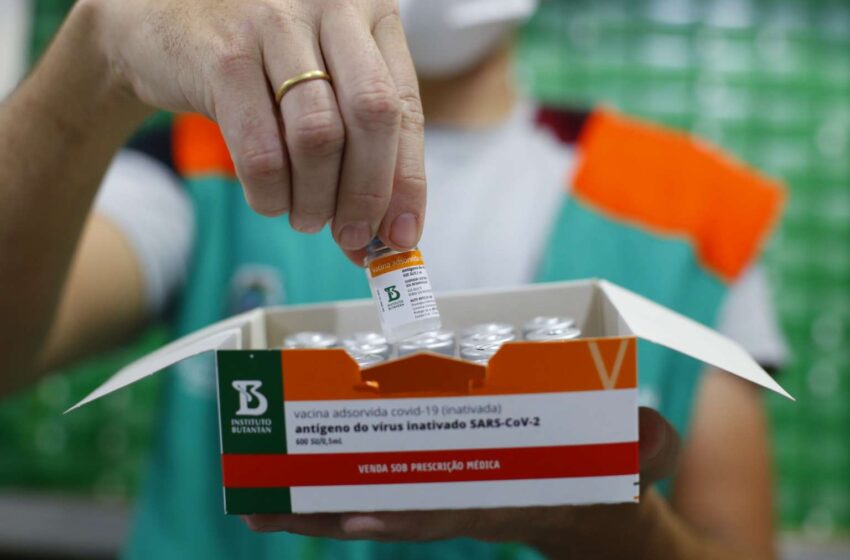  Ceará recebe mais 97 mil doses para continuar vacinação contra Covid-19