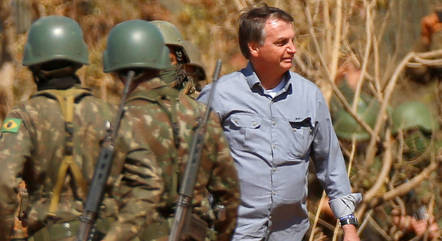  Bolsonaro mandou cancelar desfile de 7 de setembro, diz Braga Netto