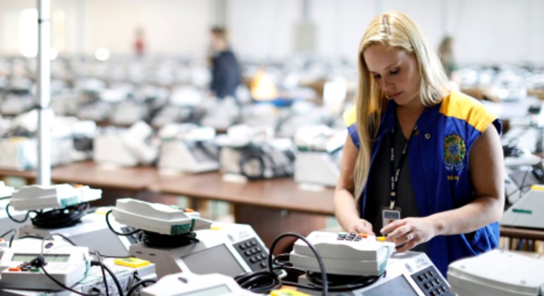  Acordo prevê que criptografia da urna eletrônica será feita pela Abin