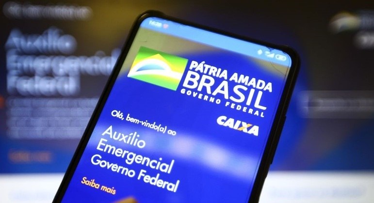  Governo discute prorrogar auxílio emergencial por mais um ano