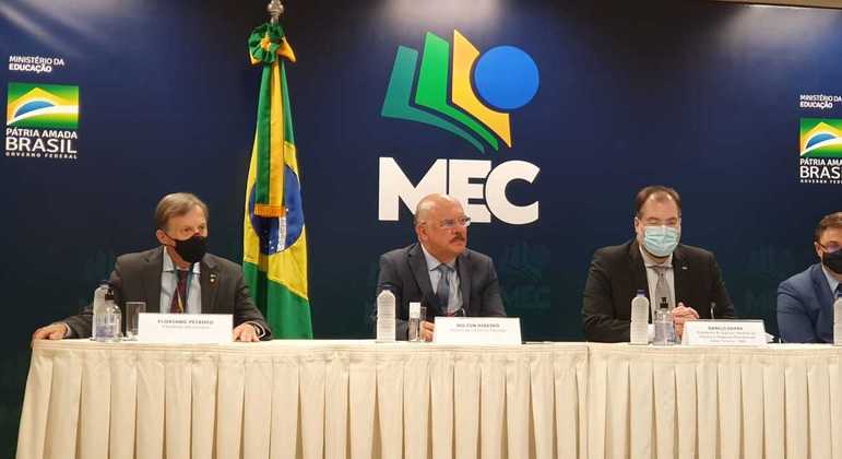  Enem: gabarito sairá nesta quarta; resultado final, em 11 de fevereiro