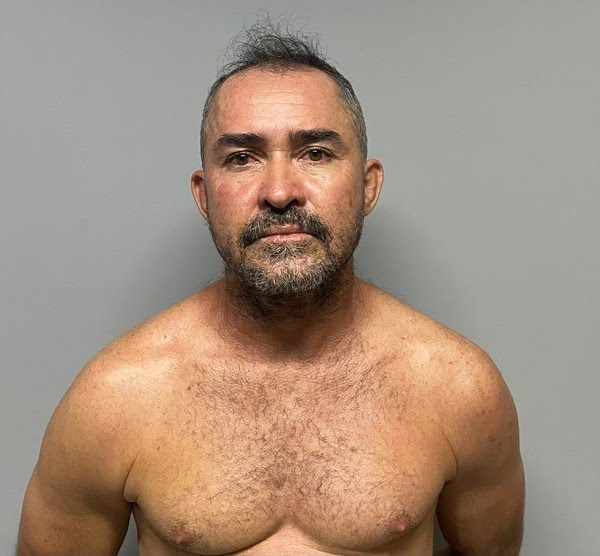  Polícia procura homem que confessou assassinato de transexual em Maceió