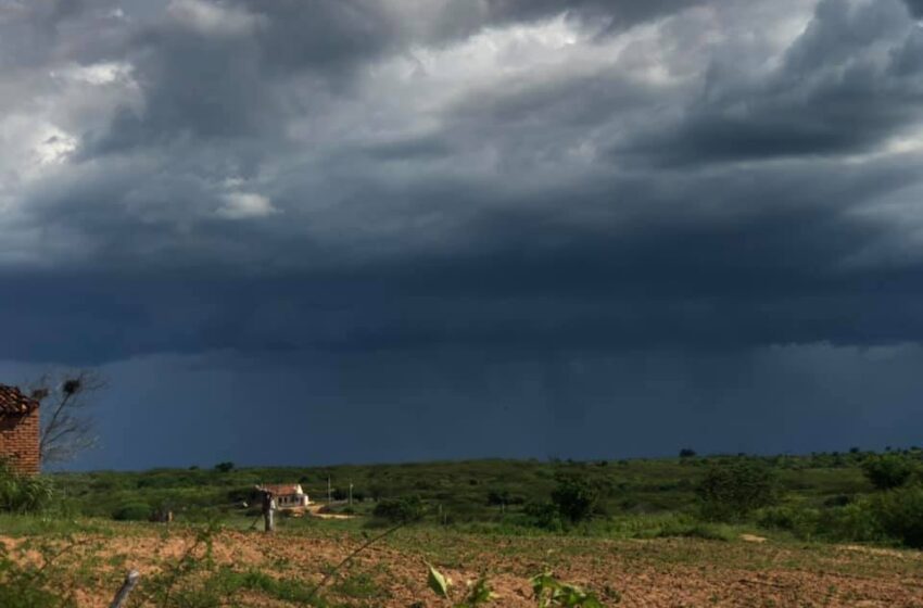  Ceará segue com possibilidades de chuvas até quarta-feira