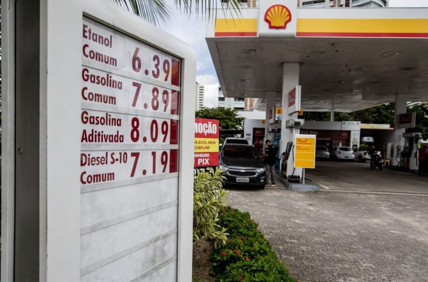  Gasolina volta a subir nos postos de Fortaleza; preços beiram R$ 8,00
