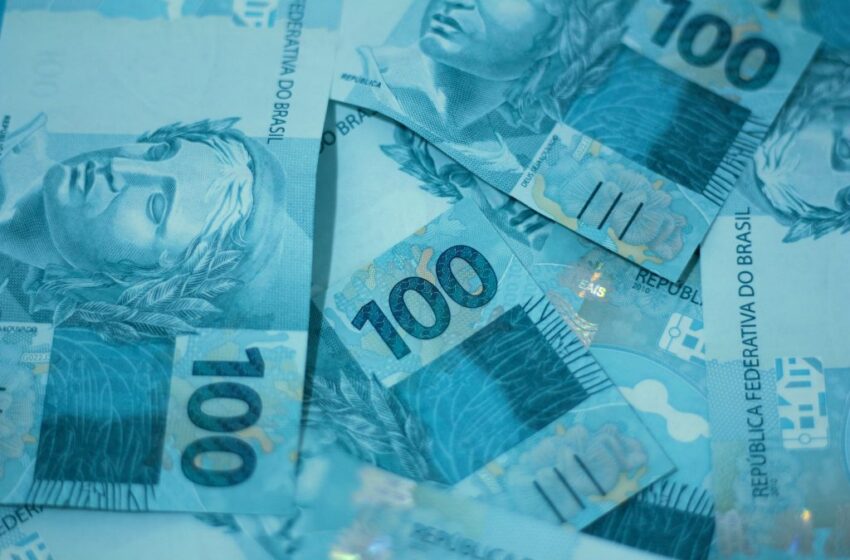  Polícia Federal prende homem de 20 anos e apreende R$ 1 mil em cédulas falsas