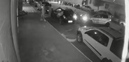  Motorista arrasta motocicleta após matar condutor no interior do Ceará