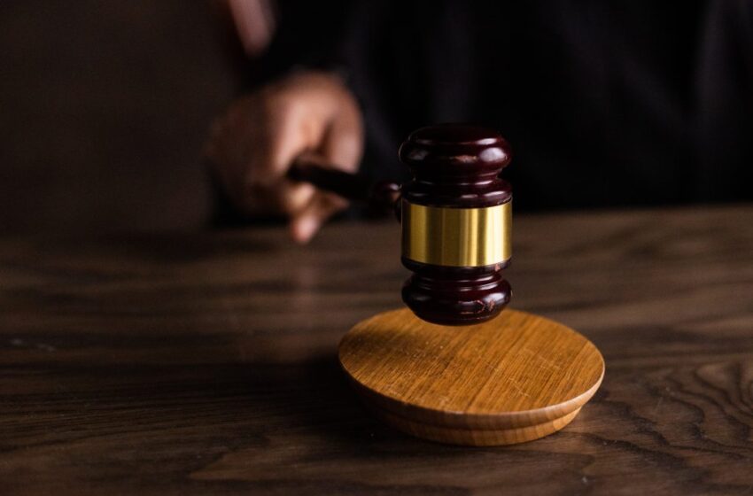  STF mantém suspensão do piso salarial da enfermagem.