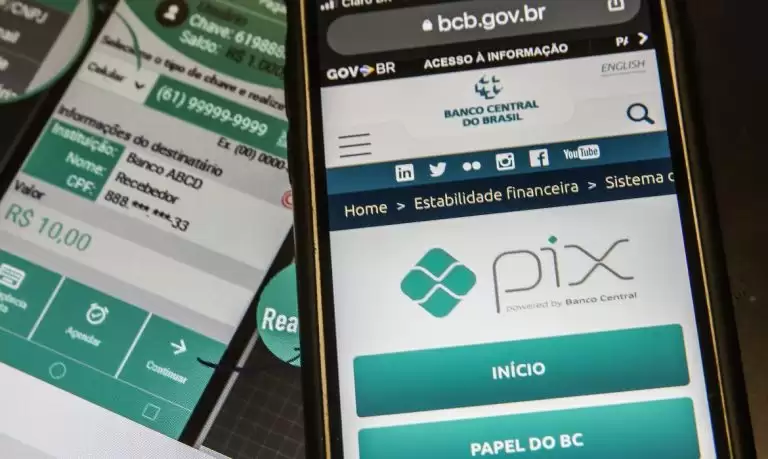  Com 2 anos de funcionamento, Pix se consolida como meio de pagamento mais usado.