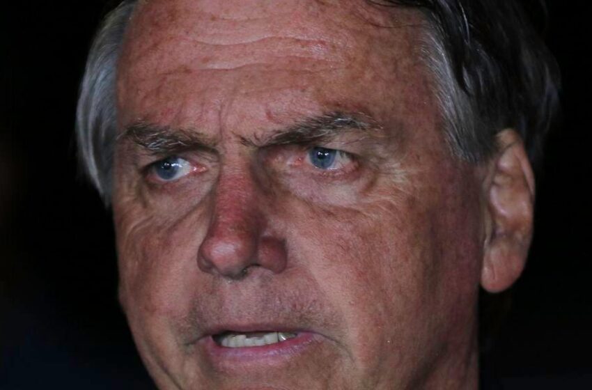  Bolsonaro diz que depredações e invasões ‘fogem à regra’.