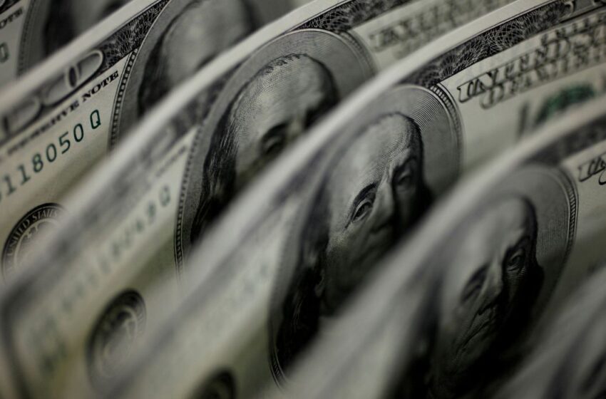  Dólar sobe para R$ 5,27 com tensões no Brasil e no exterior.