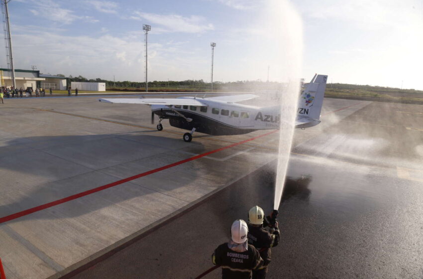 Novo Aeroporto Regional de Sobral recebe primeiro voo comercial.