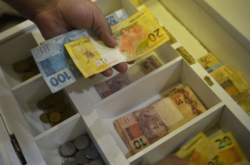  Governo retoma consignado do Bolsa Família com novas regras.