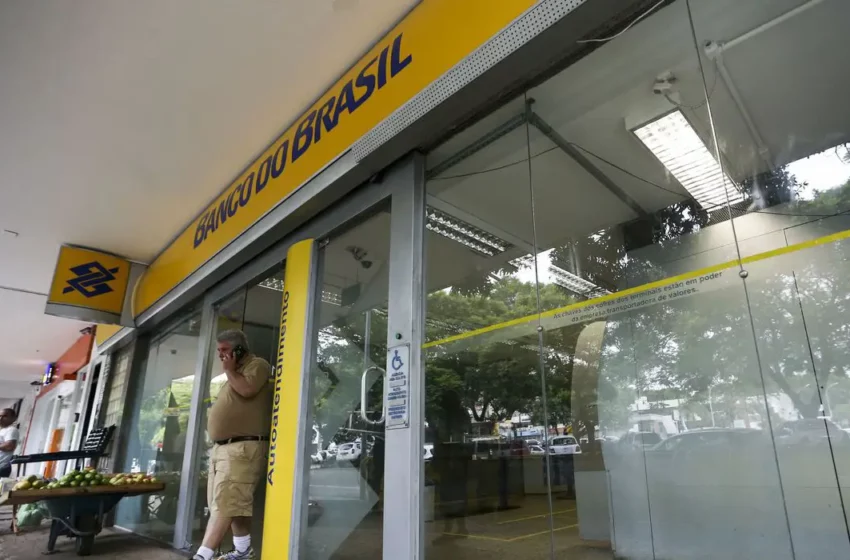  Agências bancárias fecham nesta quinta e voltam a funcionar na sexta-feira.