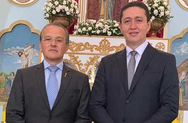  Giovanni rompe oficialmente com o prefeito Glêdson.
