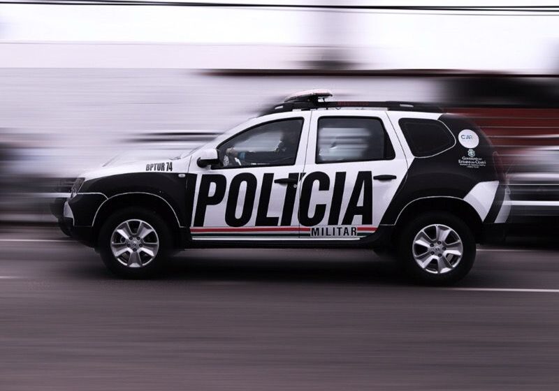  Mulher apanha da vizinha por causa de galhos de árvore na calçada de casa em Abaiara.