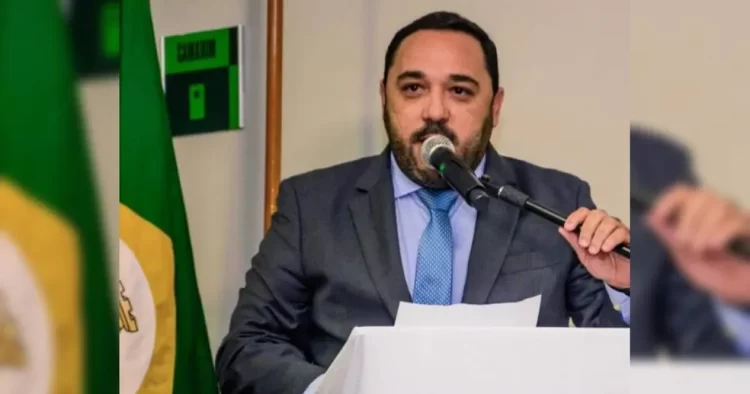  Justiça determina que vice-prefeito assuma Prefeitura de Tianguá.