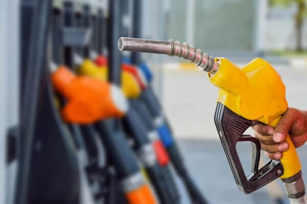  Abastecer o carro com etanol é mais vantajoso que gasolina em oito estados e no DF.