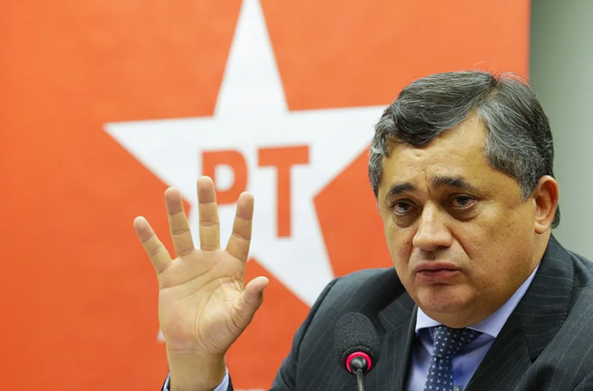 Após escolha de Evandro, Guimarães diz que “agora o PT tem cara” em Fortaleza.
