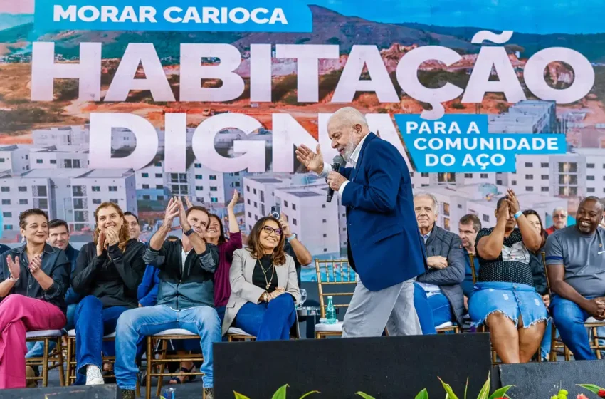  Lula critica interrupção de programas sociais em governos anteriores.