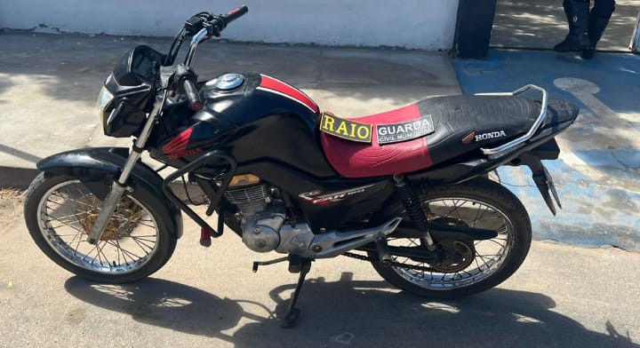  Brejo Santo: Equipe RAIO recupera moto roubada.