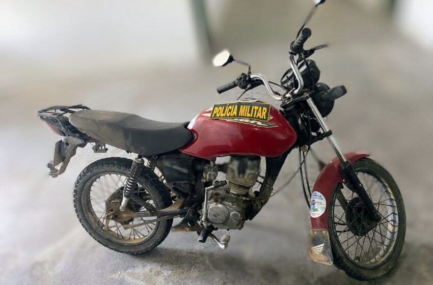  Milagres: Polícia recupera moto com queixa de Roubo.