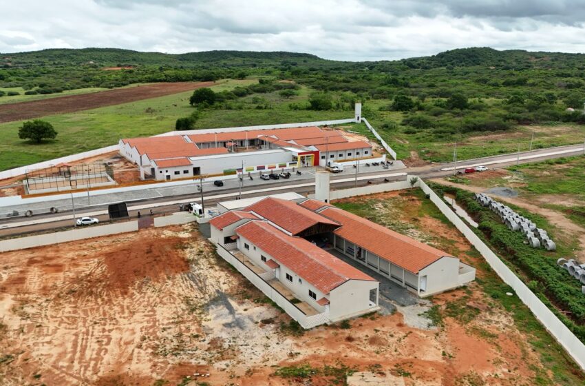  Bráulio Bessa marca presença na inauguração do Complexo Educacional de Brejo Santo na próxima sexta (14)