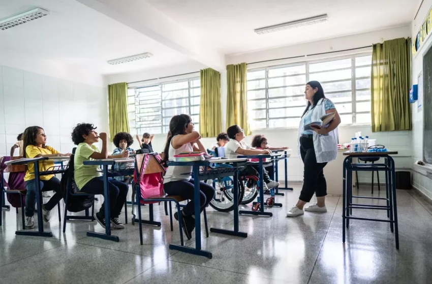  Apenas 5% dos alunos do ensino médio dominam matemática, aponta pesquisa.