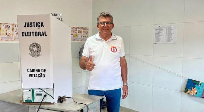 Justiça cassa mandatos do prefeito, ex-prefeito e vereador de Abaiara.