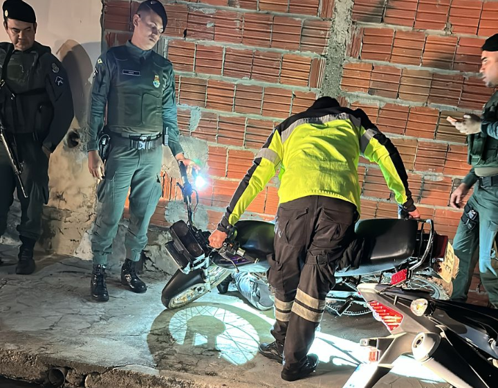  Mauriti: Polícia Militar recupera moto roubada.