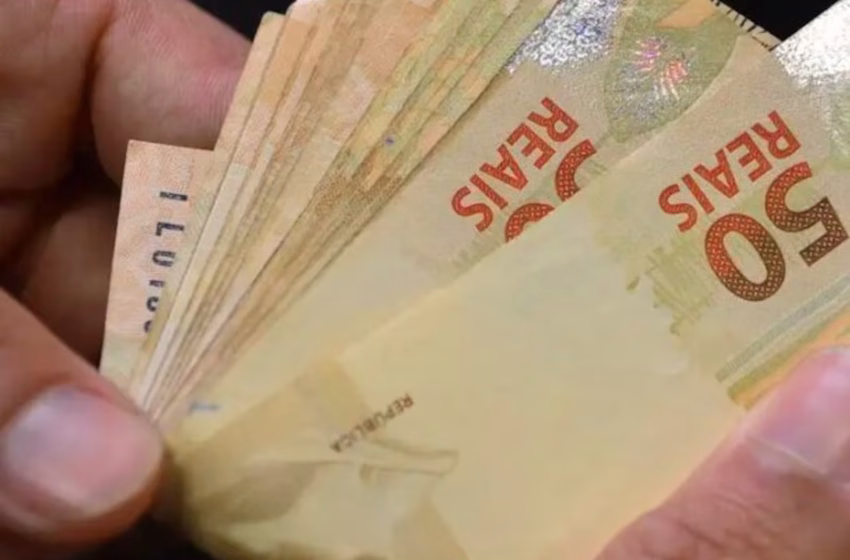  Salário mínimo de 2026 ficará em R$ 1.621