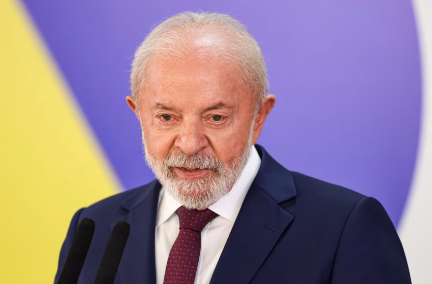  Lula aumenta países visitados em 2025 e quase dobra dias fora do Brasil.