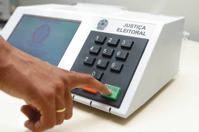  Trocas de partidos e desincompatibilizações marcam fim da janela partidária no Cariri.